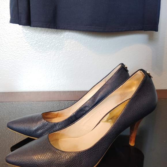 Michael Kors Navy Blue Heels - Picture 13 of 16